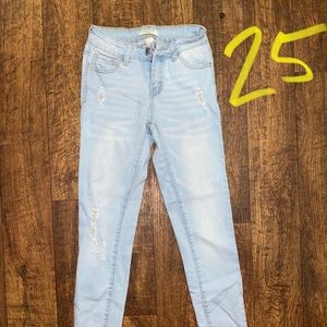 Forever 21 Light wash Skinny Jeans